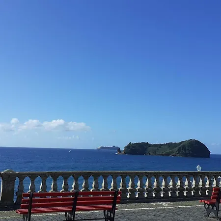 Amazing Loft By The Azorean Ocean 펜션